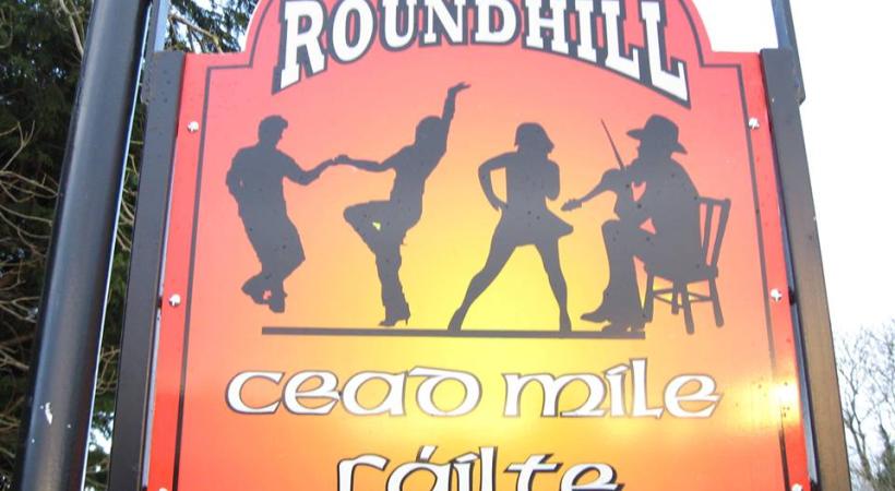 The Roundhill Bar sign