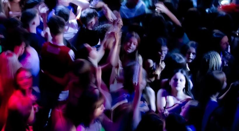 young people dancing